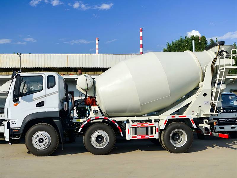 5 Cubic Meters Mobile Concrete Mixer Truck