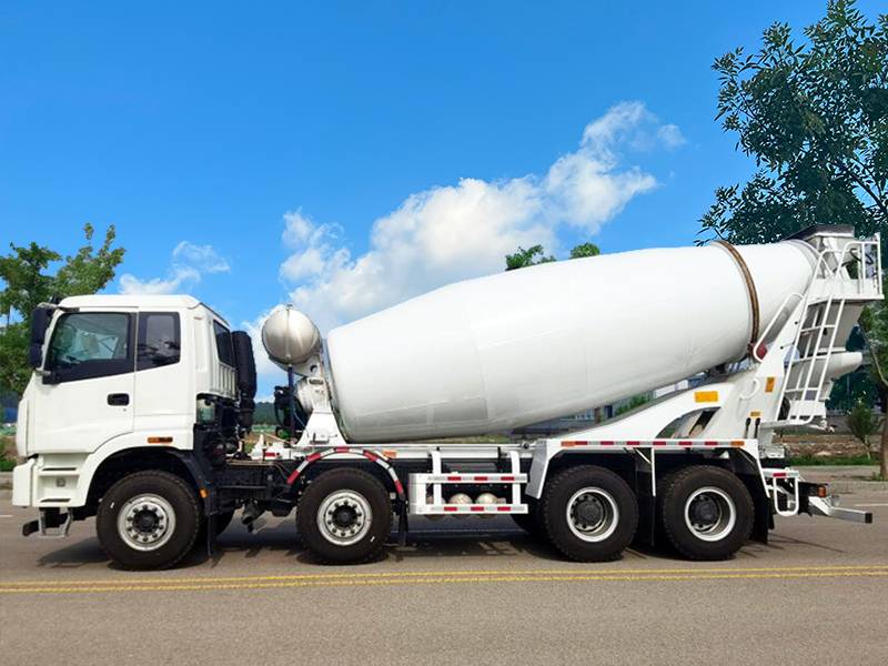 12 Cubic Meters Mobile Concrete Mixer Truck