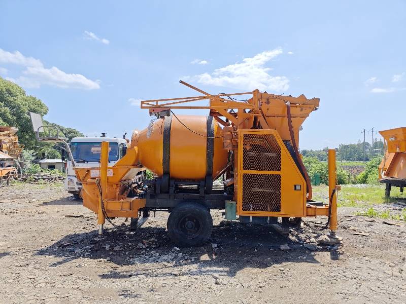 Concrete Mixer Pump Delivery: Choosing the Right Model for Your Project